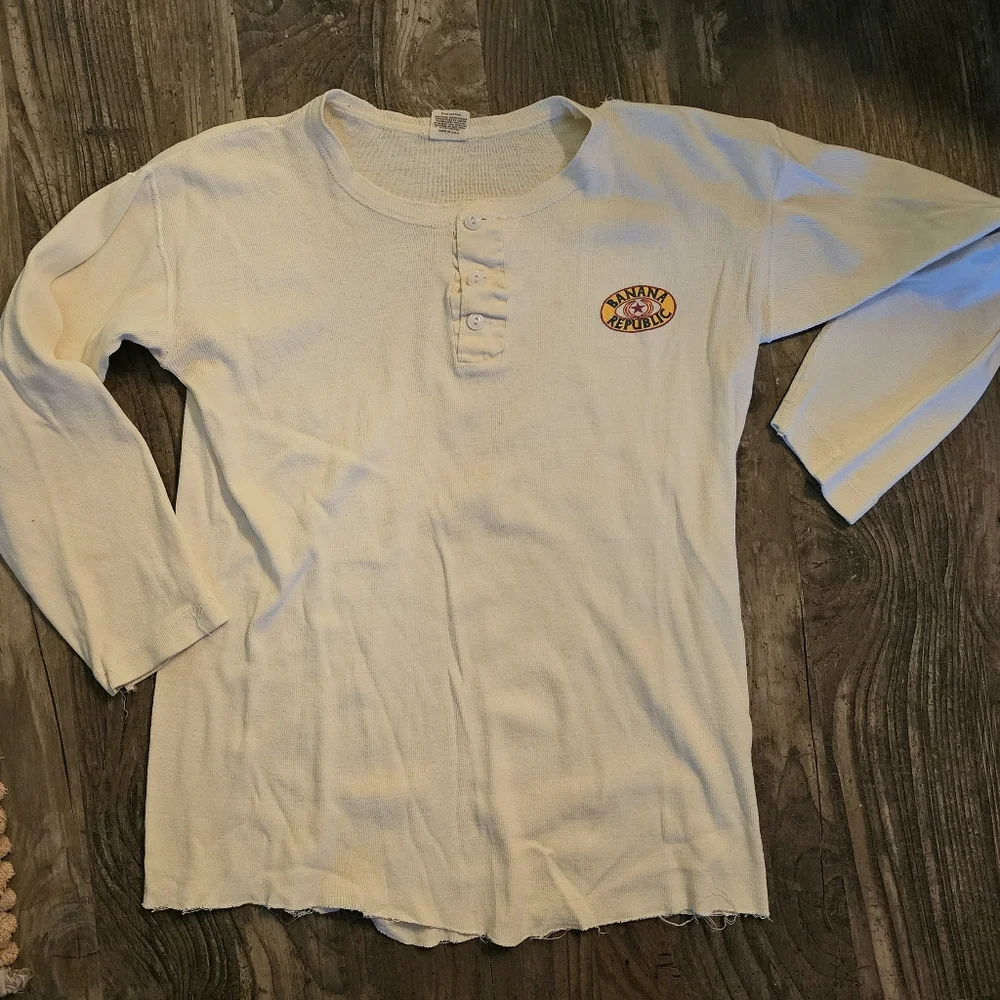 Banana Republic, long Sleeve, Henley button placket, collar. Circa 1982. - Picture 1 of 9